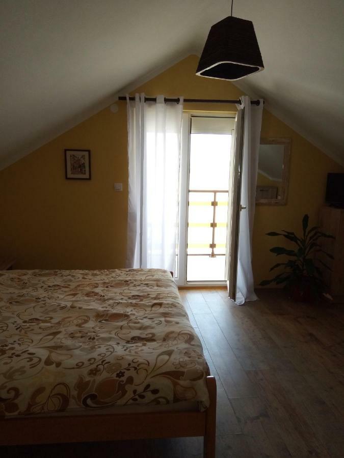 Guest House Bole Vinci Kültér fotó