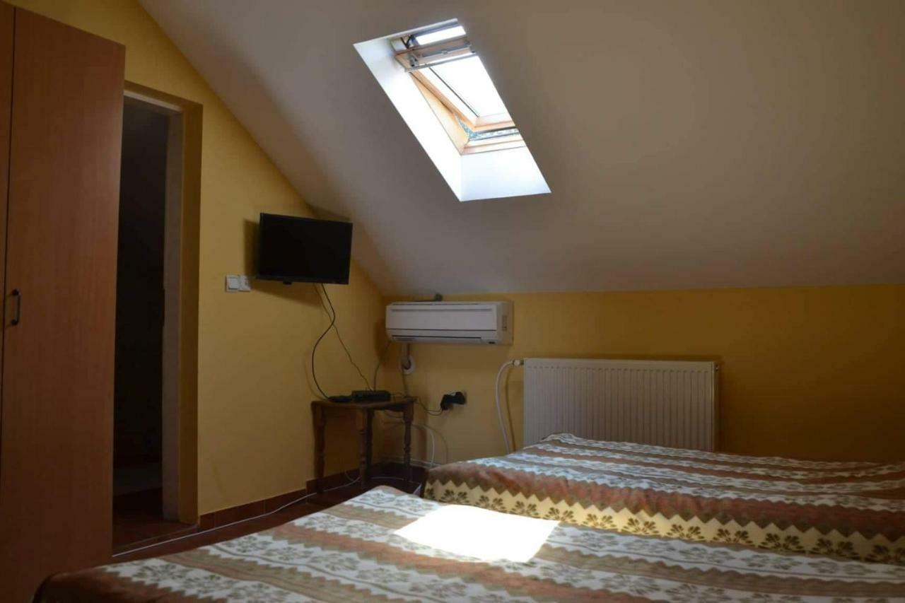Guest House Bole Vinci Kültér fotó
