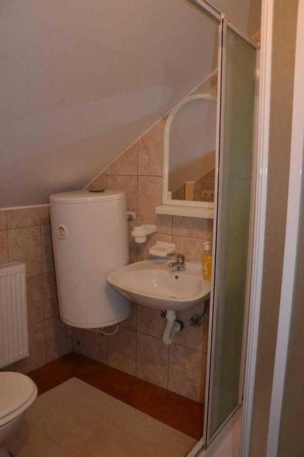 Guest House Bole Vinci Kültér fotó