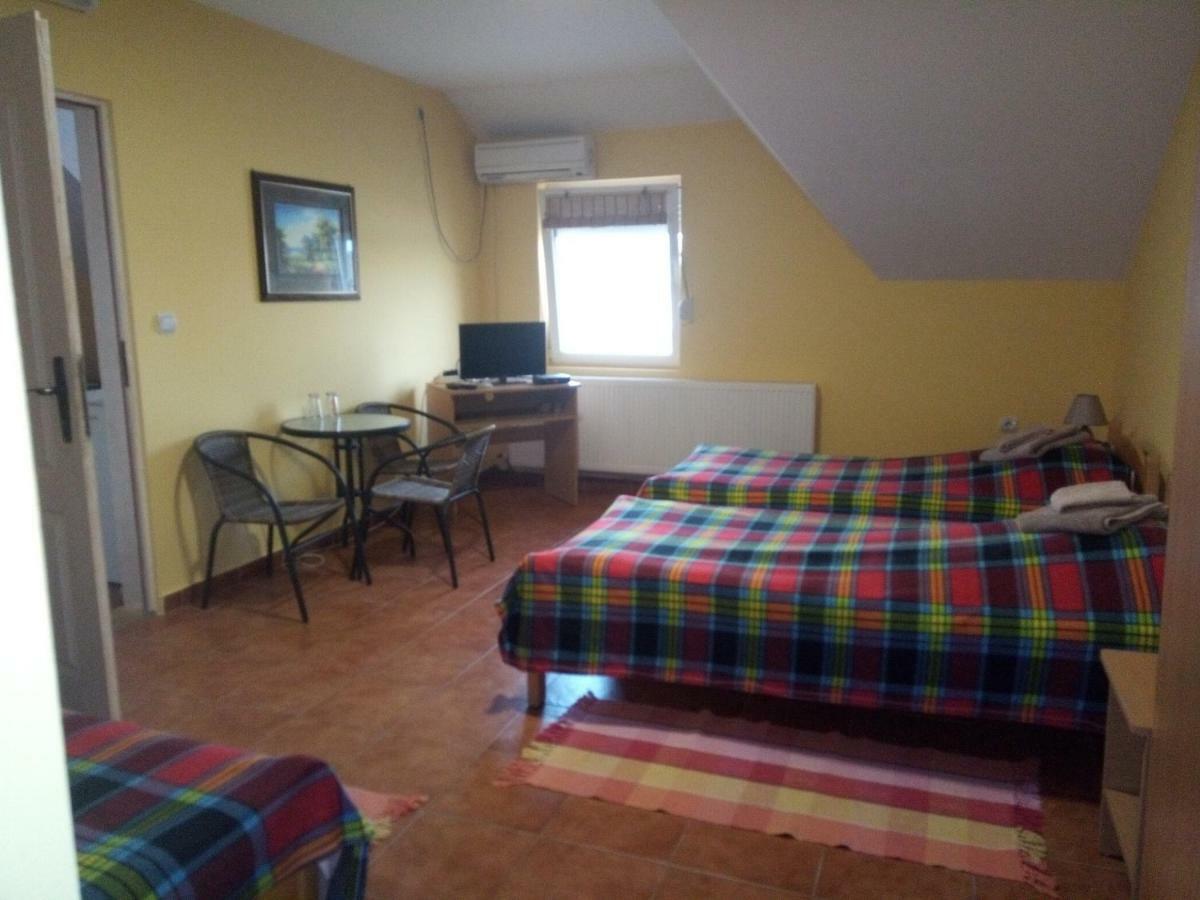 Guest House Bole Vinci Kültér fotó